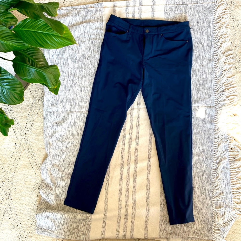 Men’s Lululemon professional pants